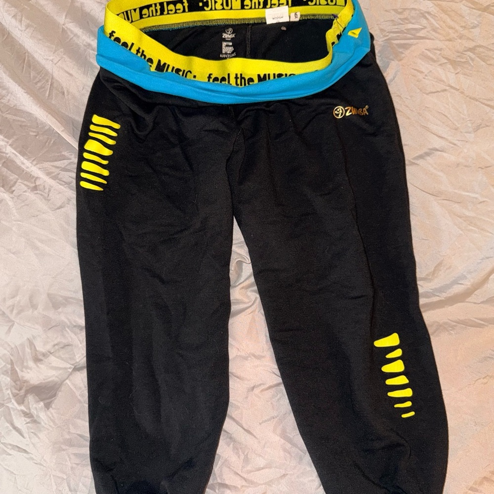 Zumba capris size medium